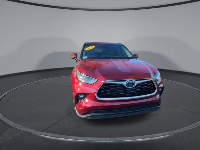 Used 2023 Toyota Highlander XLE image 4