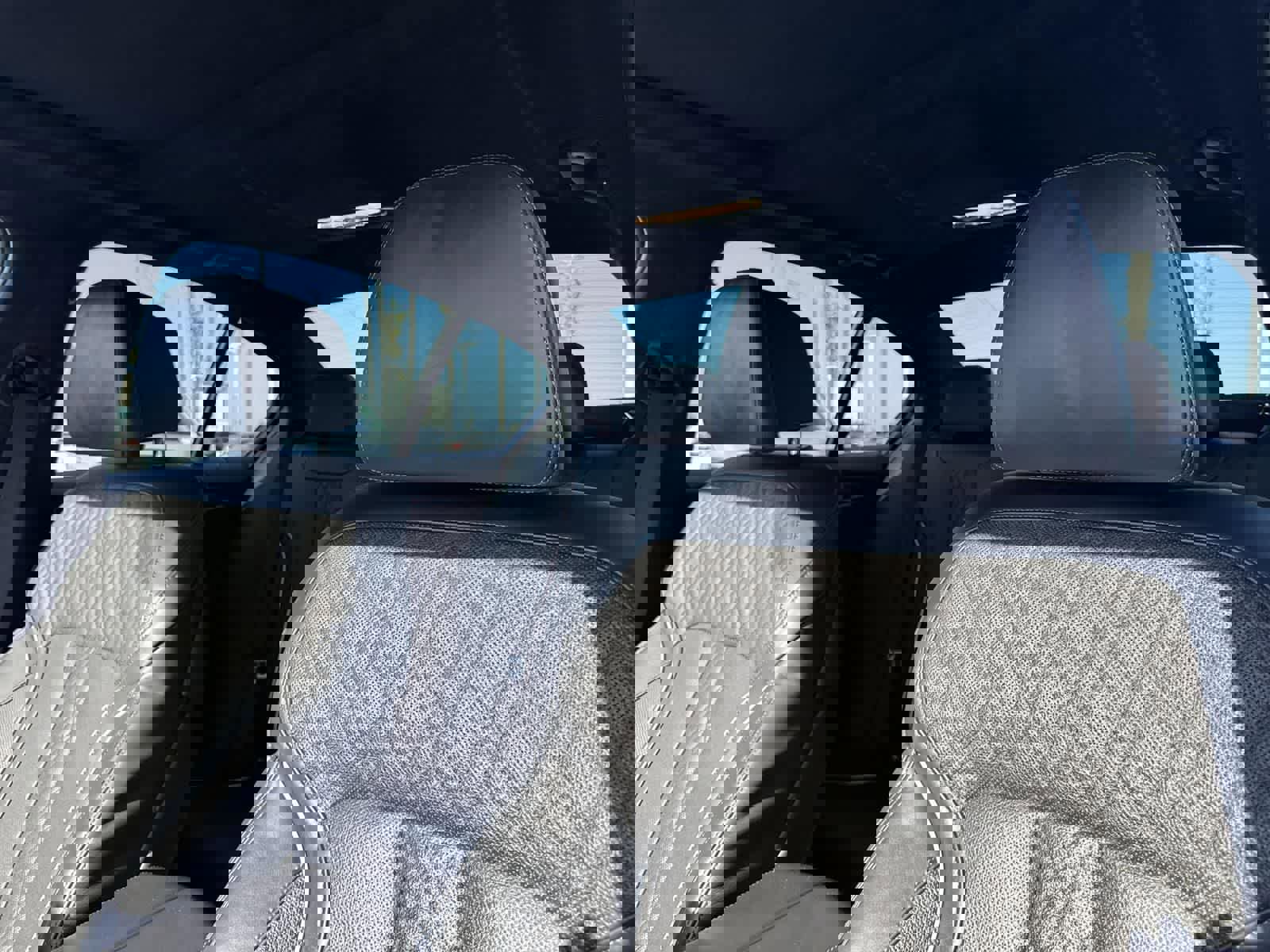 Used 2022 BMW M550i xDrive w/ Dynamic Handling Package image 25