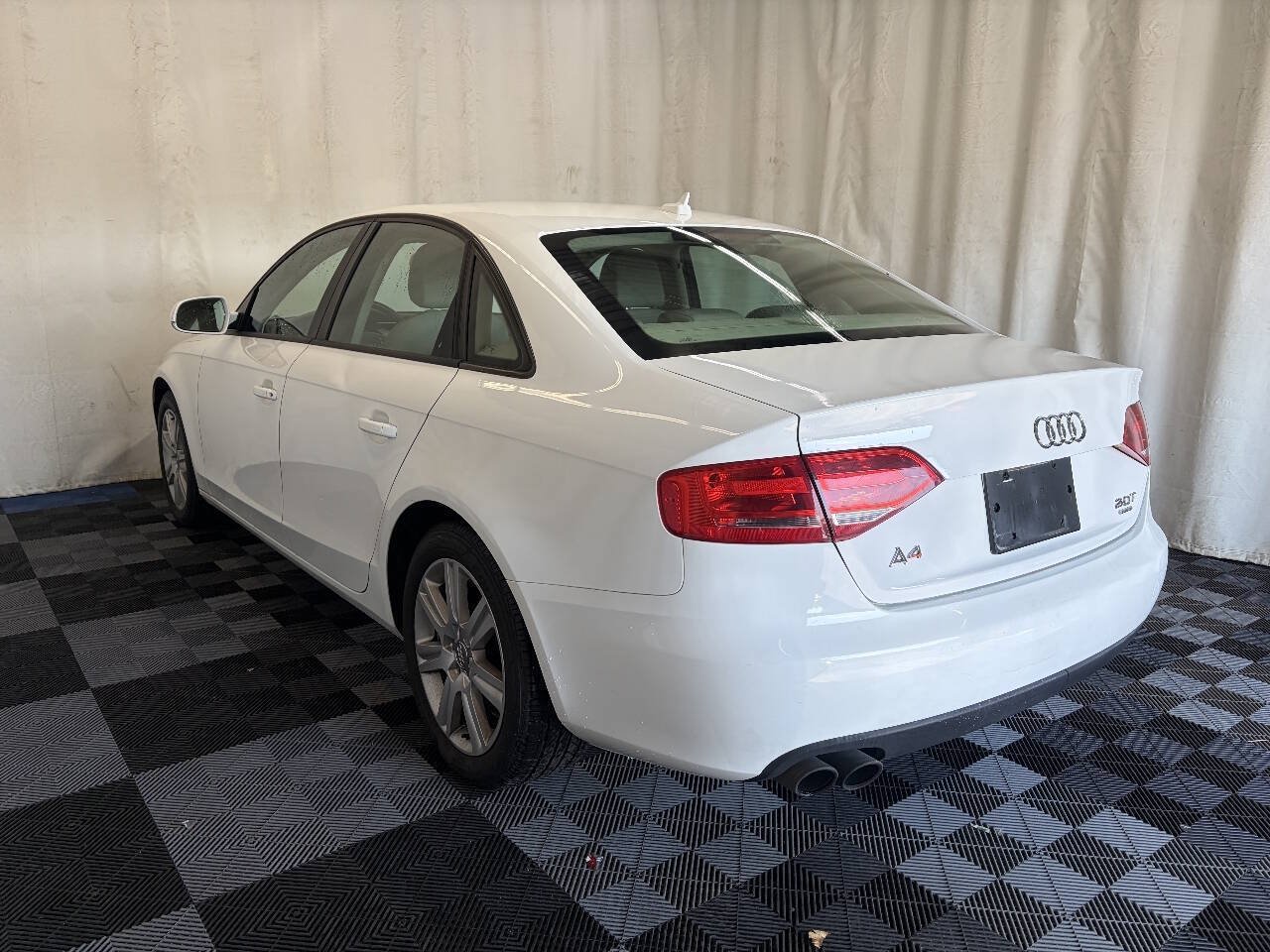 Used 2010 Audi A4 2.0T Premium AWD/4WD image 5