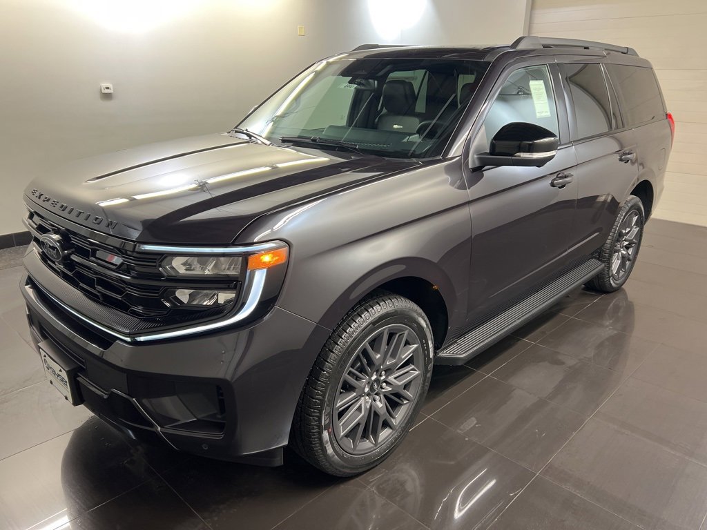 New 2026 Ford Expedition Platinum image 3