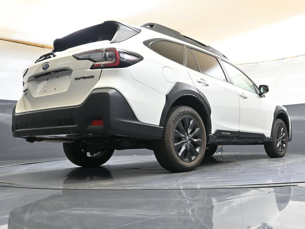 Certified 2025 Subaru Outback Onyx Edition AWD/4WD image 33