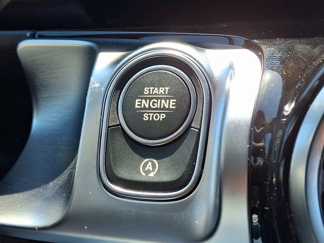 Used 2026 Mercedes-Benz GLB 250 4MATIC image 25