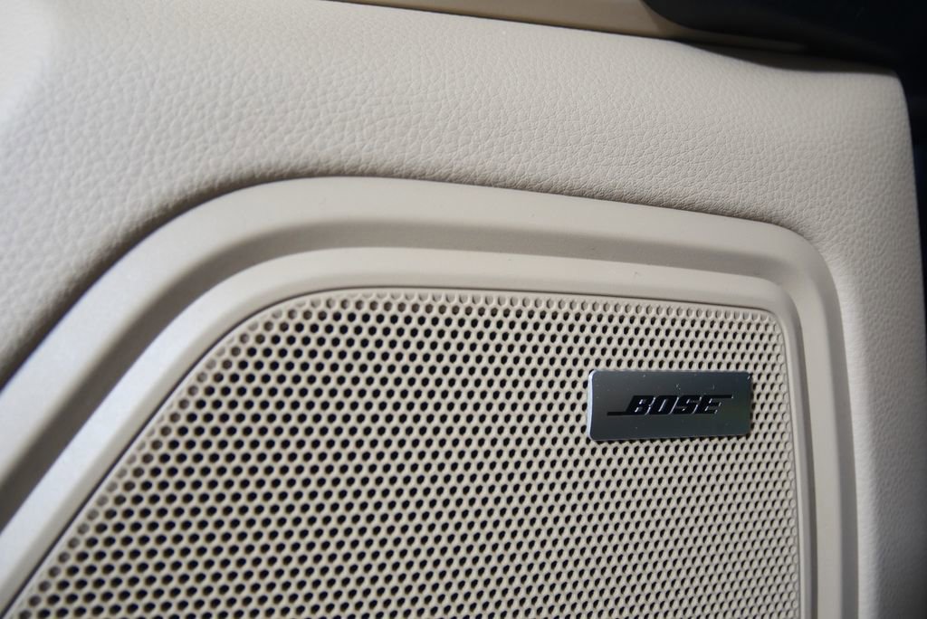 Used 2025 Porsche Macan image 9