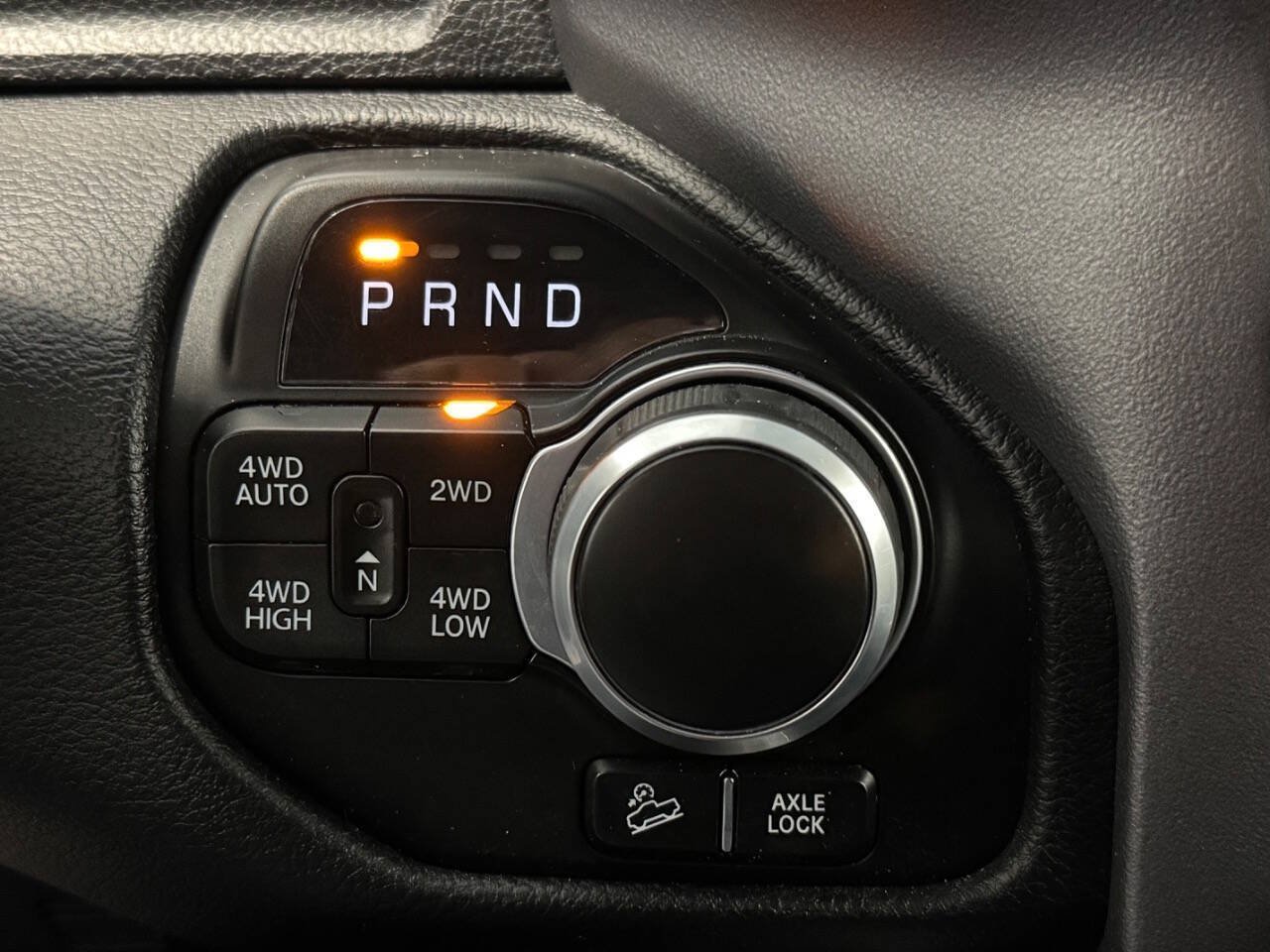 Used 2022 RAM 1500 Big Horn AWD/4WD image 32