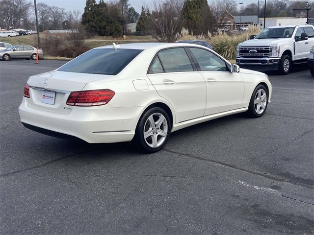 Used 2014 Mercedes-Benz E 350 4MATIC Sedan video 3