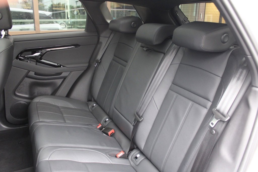 Certified 2025 Land Rover Range Rover Evoque Dynamic SE image 32