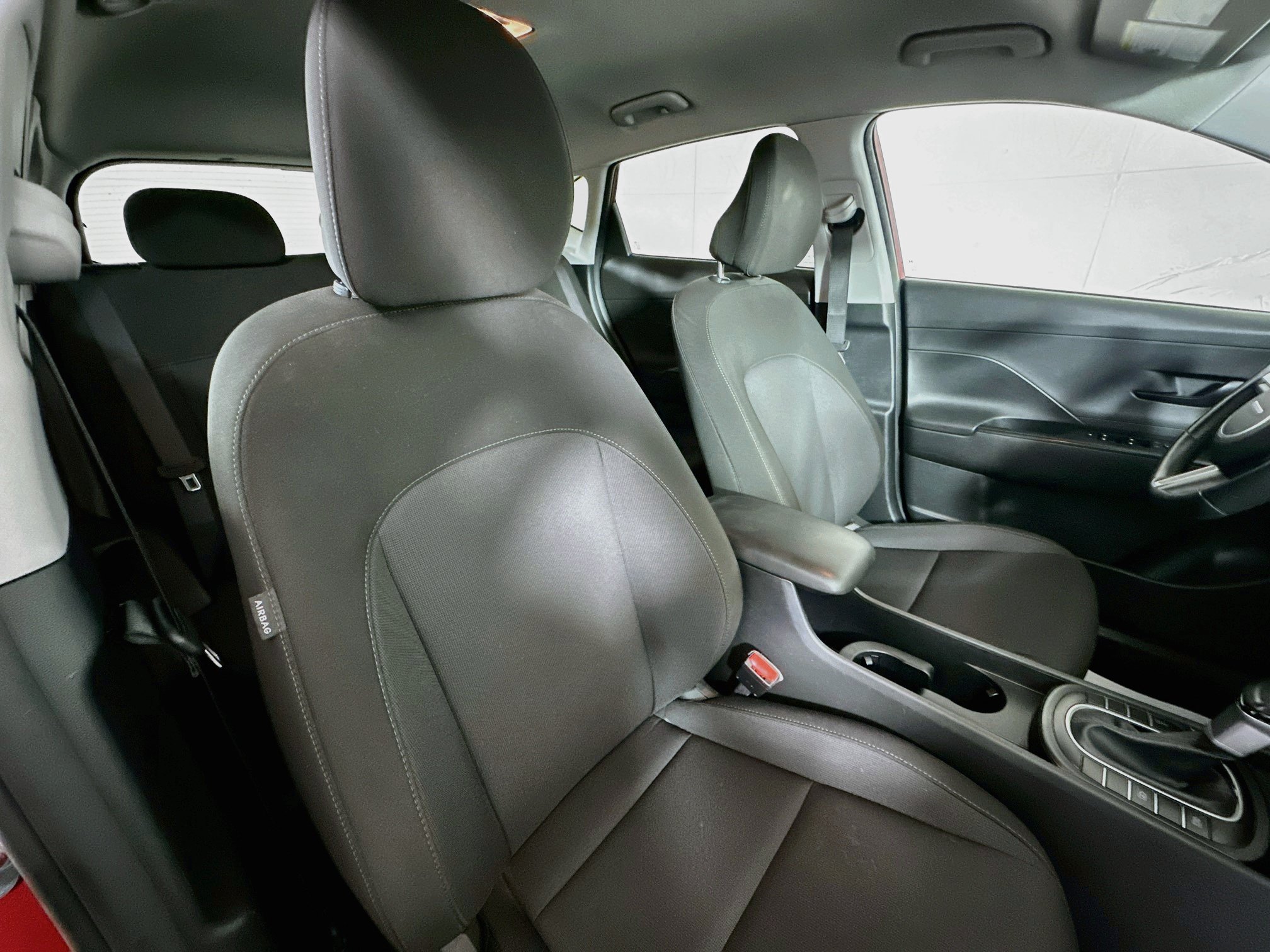 Certified 2025 Hyundai Kona SEL AWD/4WD image 26