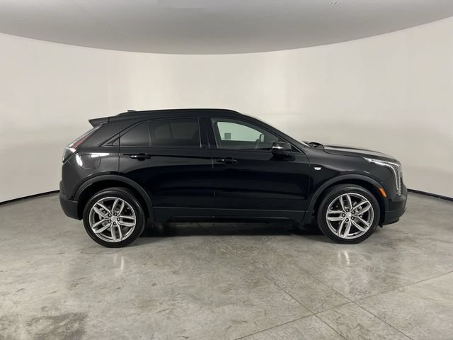 Certified 2022 Cadillac XT4 Sport AWD/4WD image 9