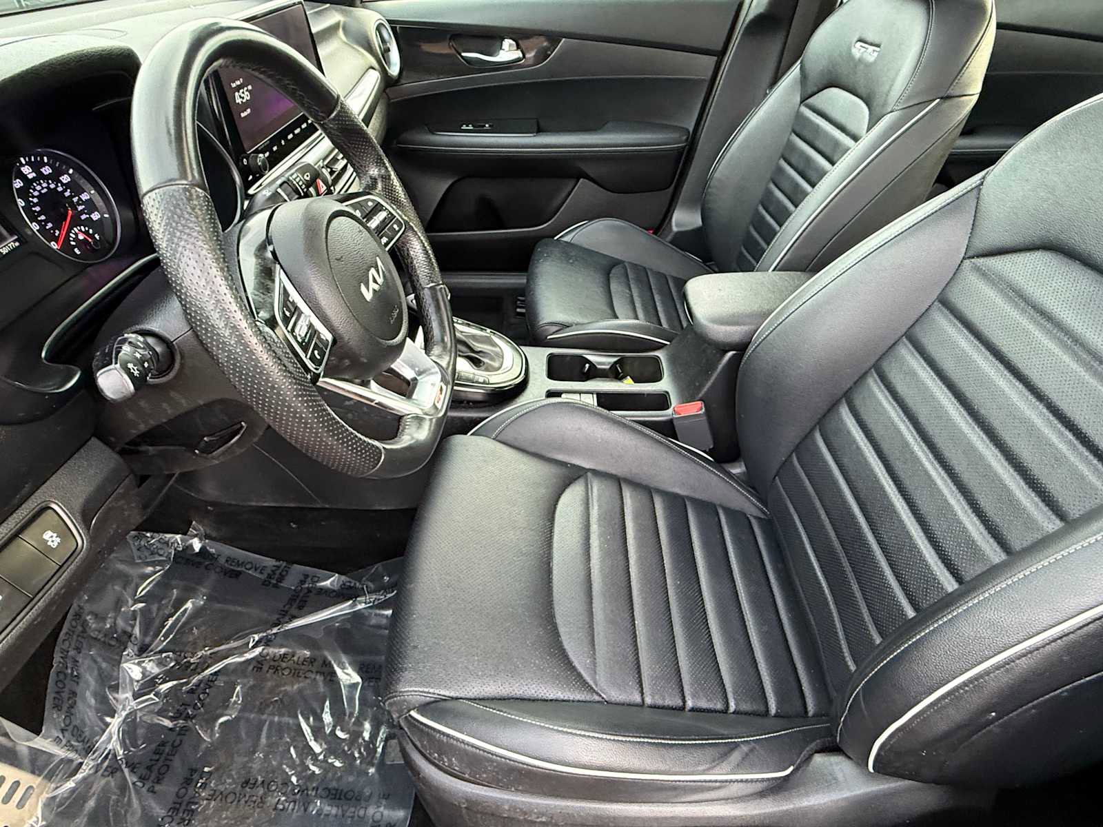 Used 2023 Kia Forte GT-Line w/ GT-Line Premium Package image 14