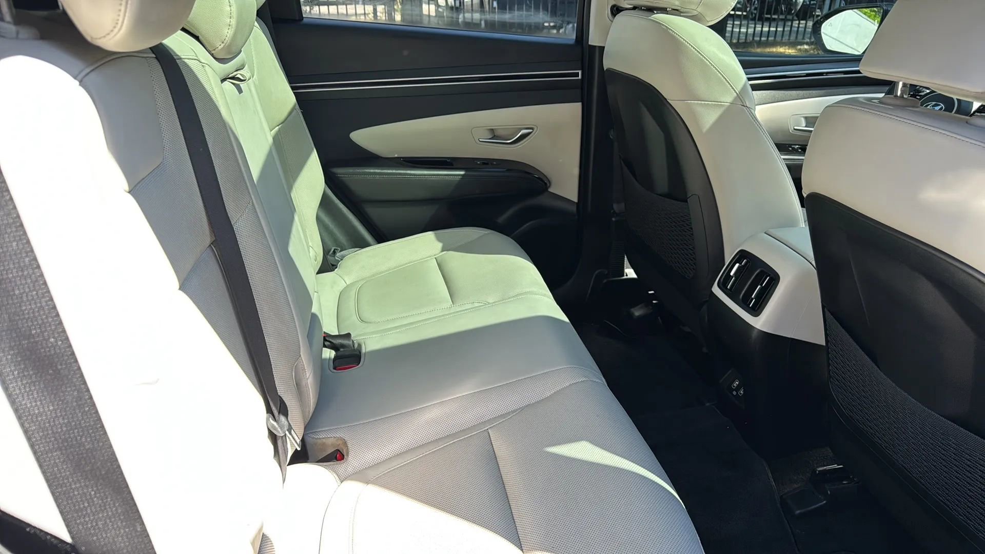 Used 2022 Hyundai Tucson Limited image 35