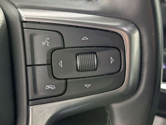 Used 2023 Chevrolet Suburban Premier image 17