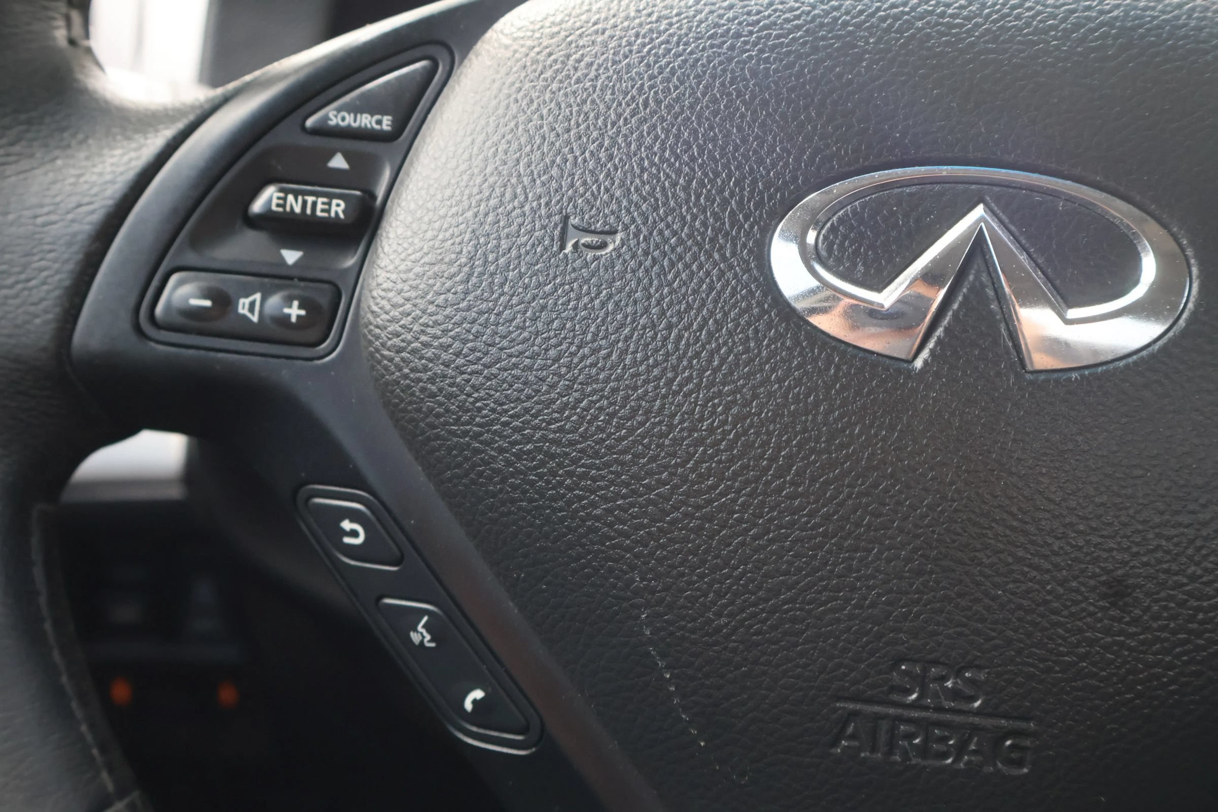 Used 2010 INFINITI G37 Sport w/ Navigation Pkg RWD image 21