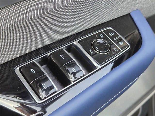 New 2026 Cadillac Vistiq Premium Luxury w/ LPO, Floor Liner Package image 20