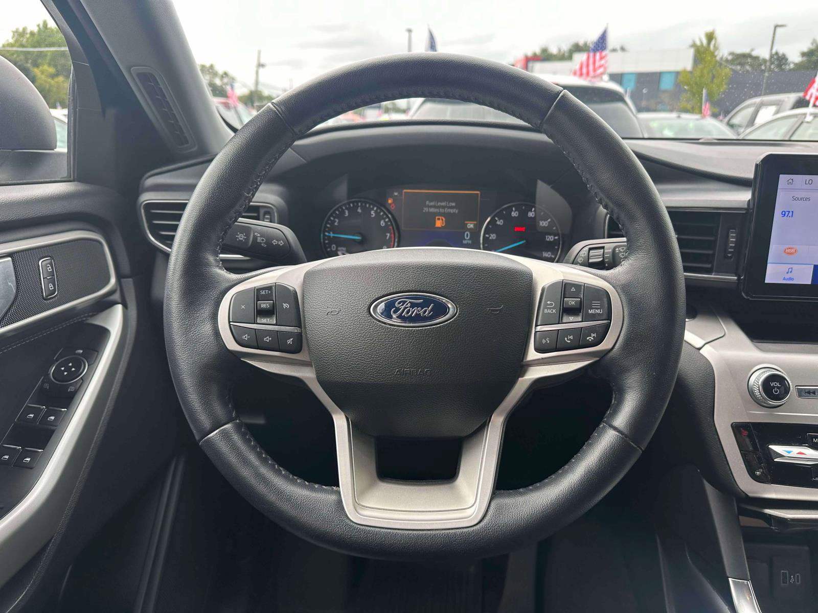 Used 2022 Ford Explorer XLT w/ Equipment Group 202A image 14