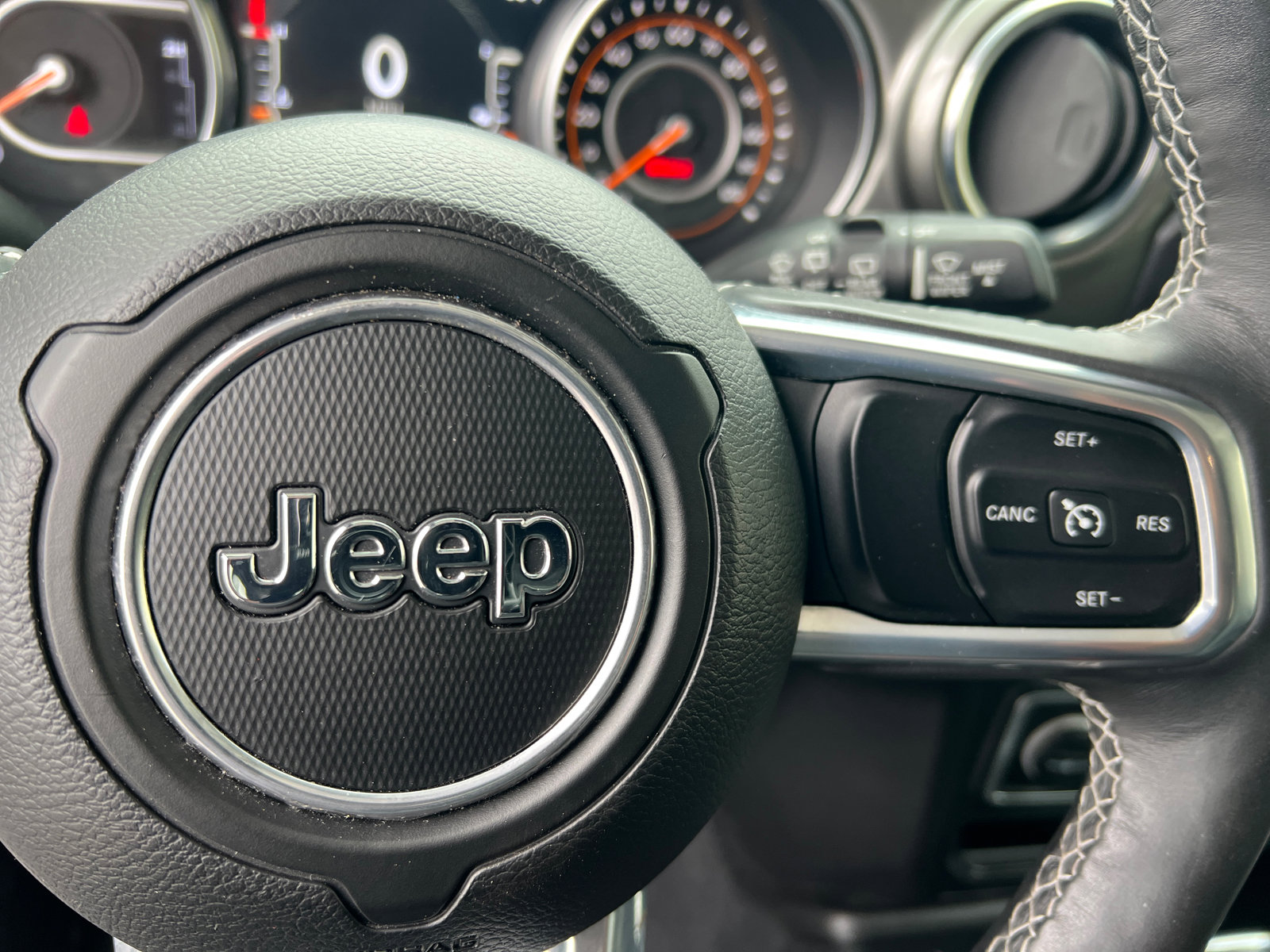 Used 2018 Jeep Wrangler Unlimited Sahara w/ LED Lighting Group image 28