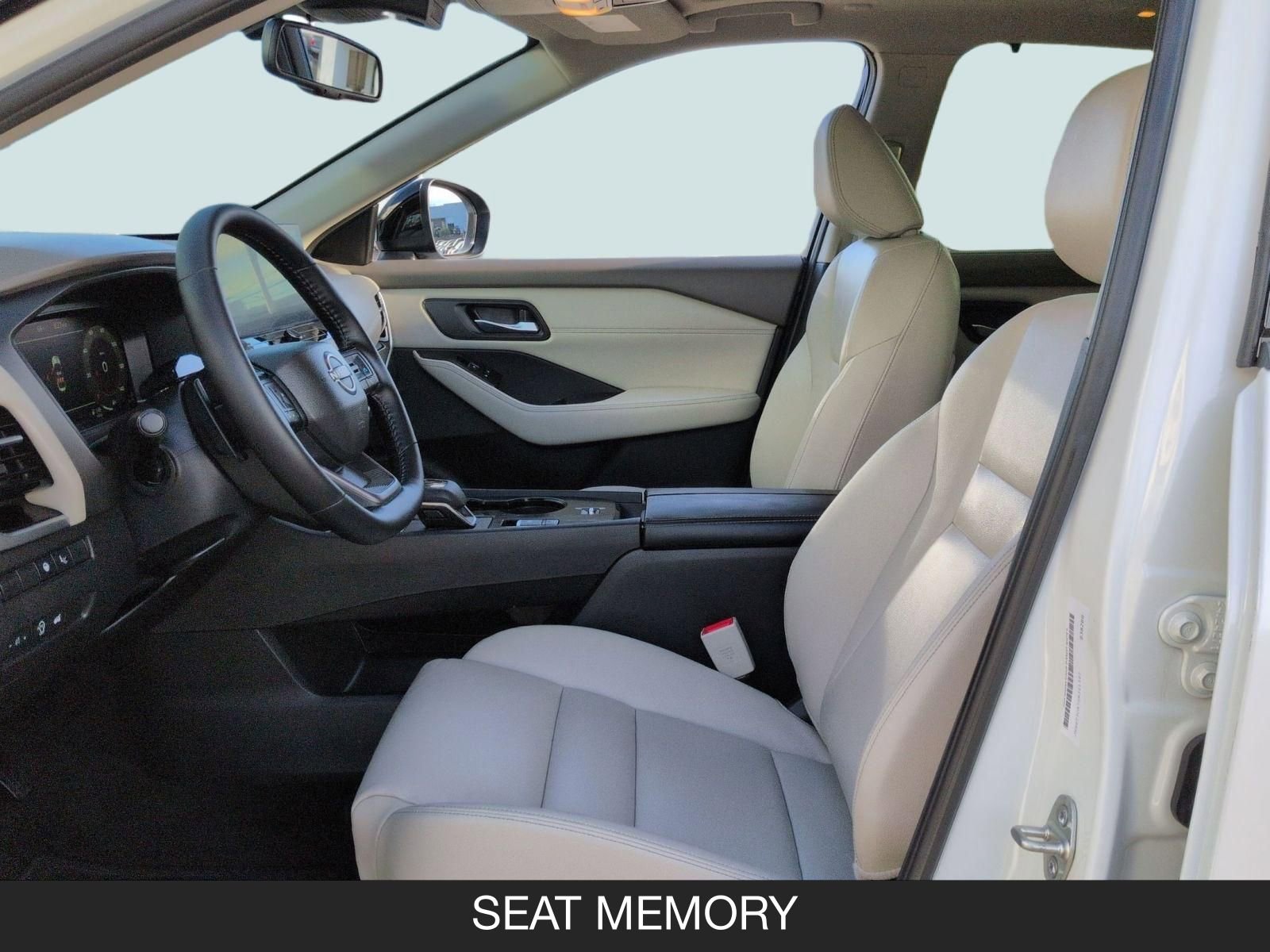 Certified 2025 Nissan Rogue SL w/ Tech Package image 15