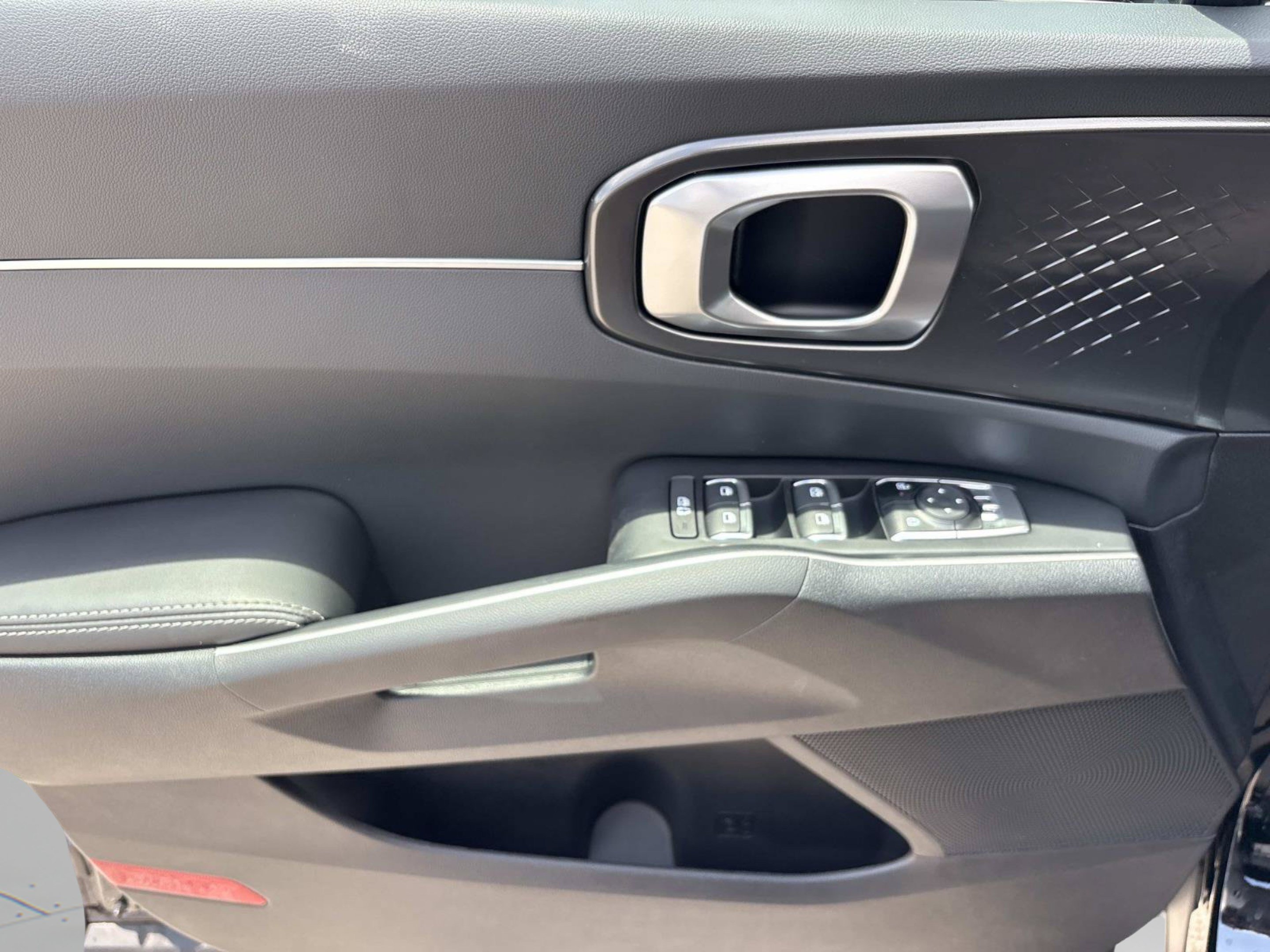 New 2026 Kia Sorento S w/ S Panoramic Sunroof Package FWD image 19