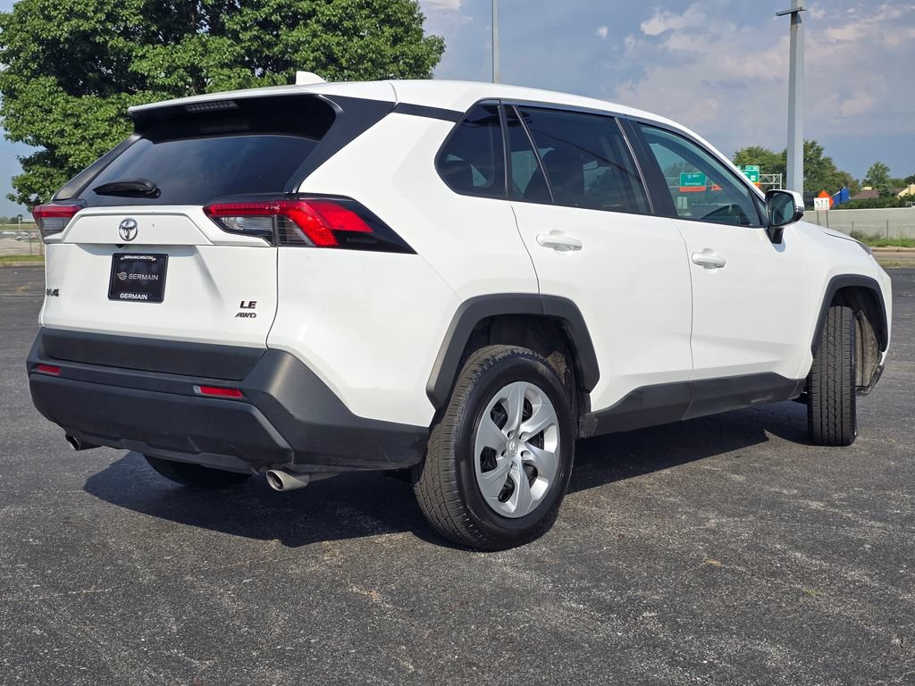 Certified 2024 Toyota RAV4 LE AWD/4WD image 15