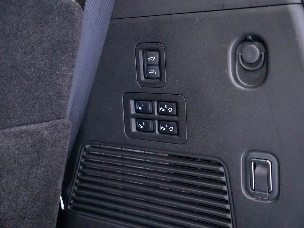 Used 2025 Nissan Armada Platinum Reserve w/ Convenience Package image 44