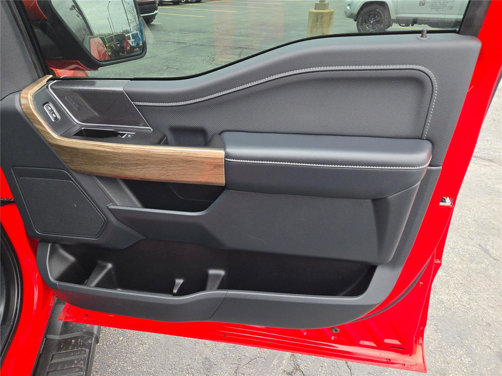 Used 2021 Ford F150 XLT w/ Equipment Group 302A High image 6