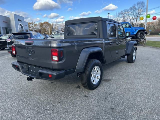 Used 2023 Jeep Gladiator Sport image 3