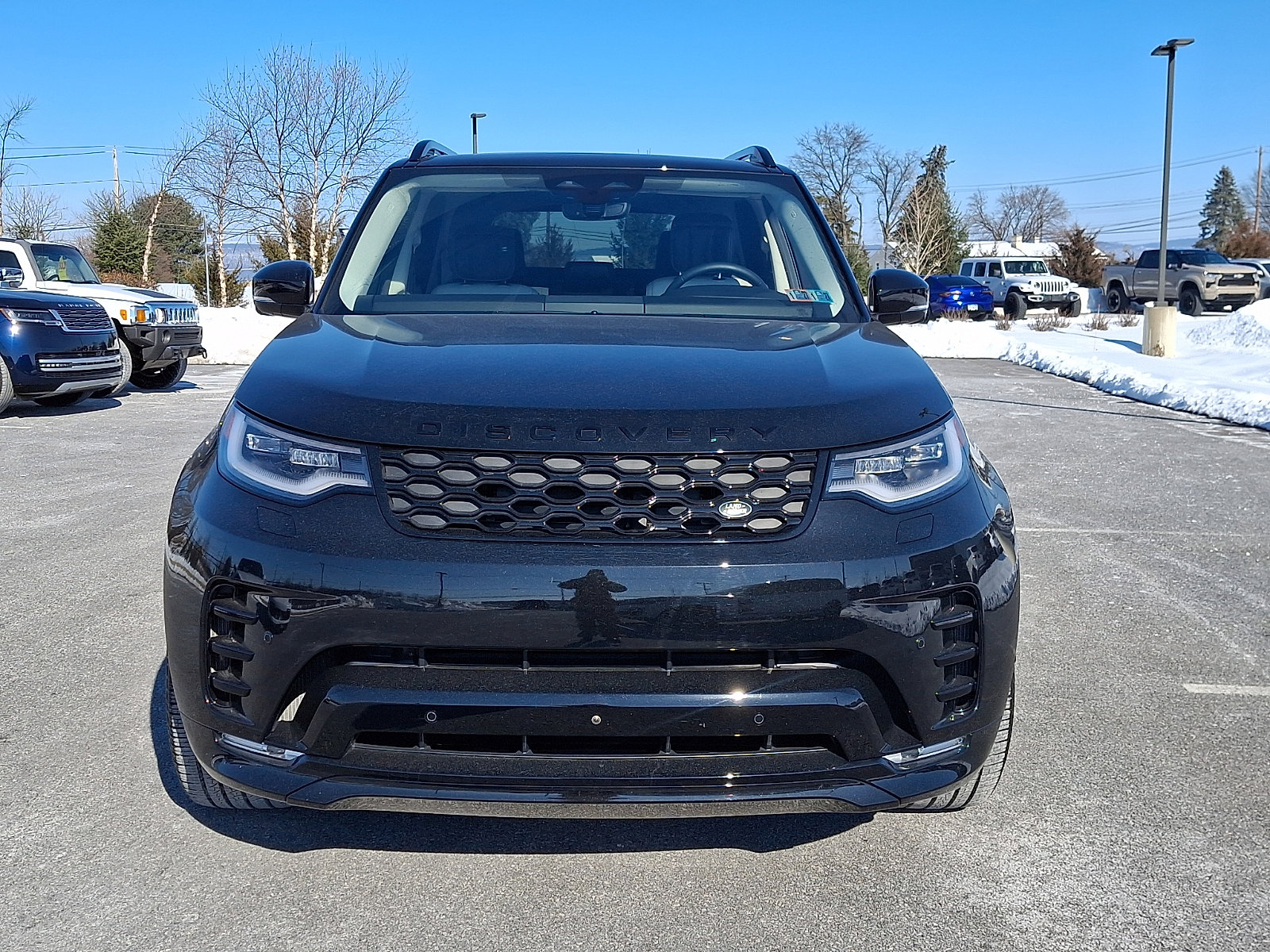 Used 2025 Land Rover Discovery Dynamic SE image 6