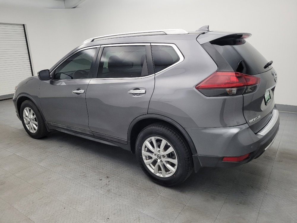 Used 2019 Nissan Rogue SV image 3
