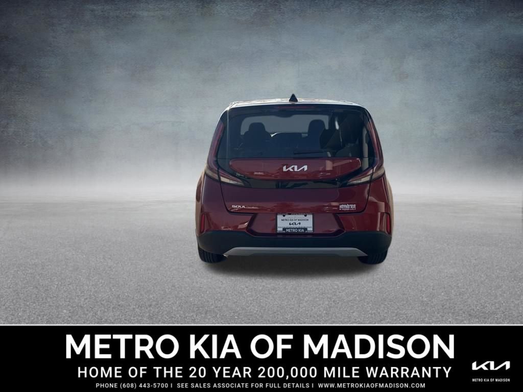 Used 2023 Kia Soul LX image 5