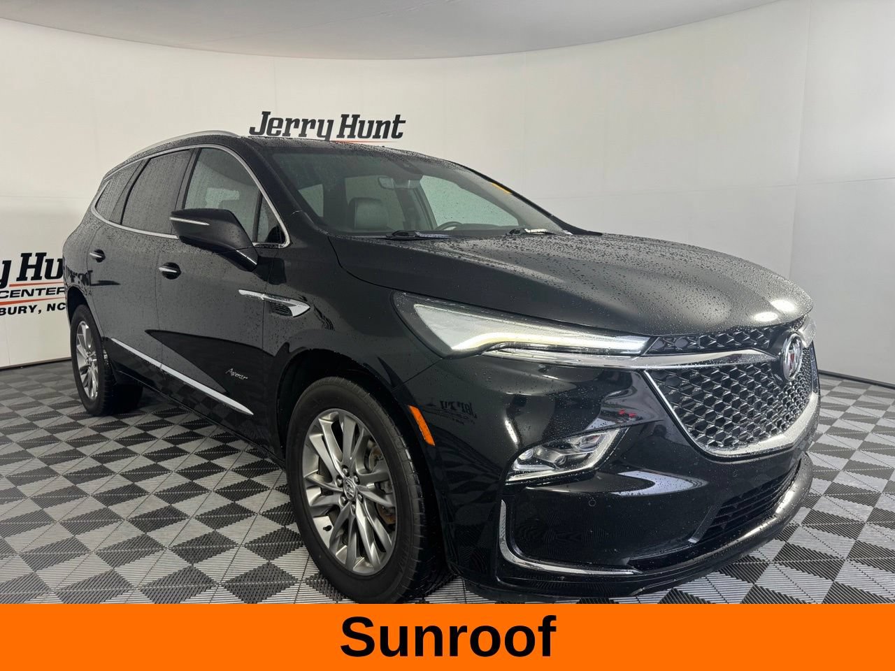 Used 2023 Buick Enclave Avenir w/ Avenir Technology Package AWD/4WD image 7