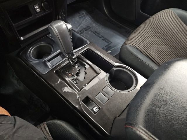 Used 2015 Toyota 4Runner Trail w/ Four Season Floor Mat Package AWD/4WD image 21