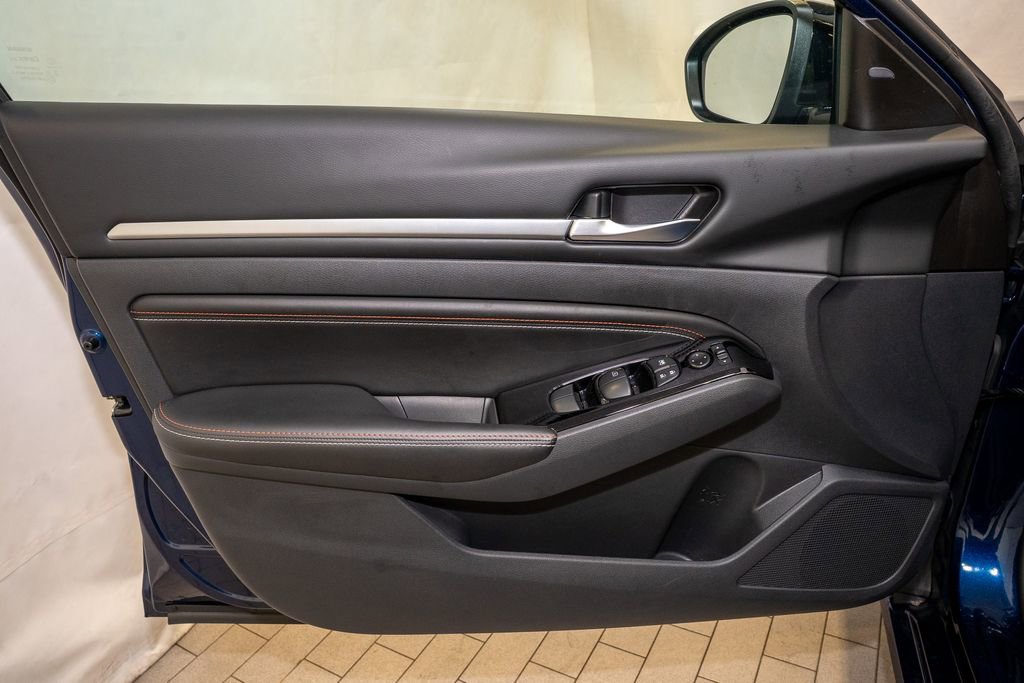 Certified 2023 Nissan Altima 2.0 SR image 12