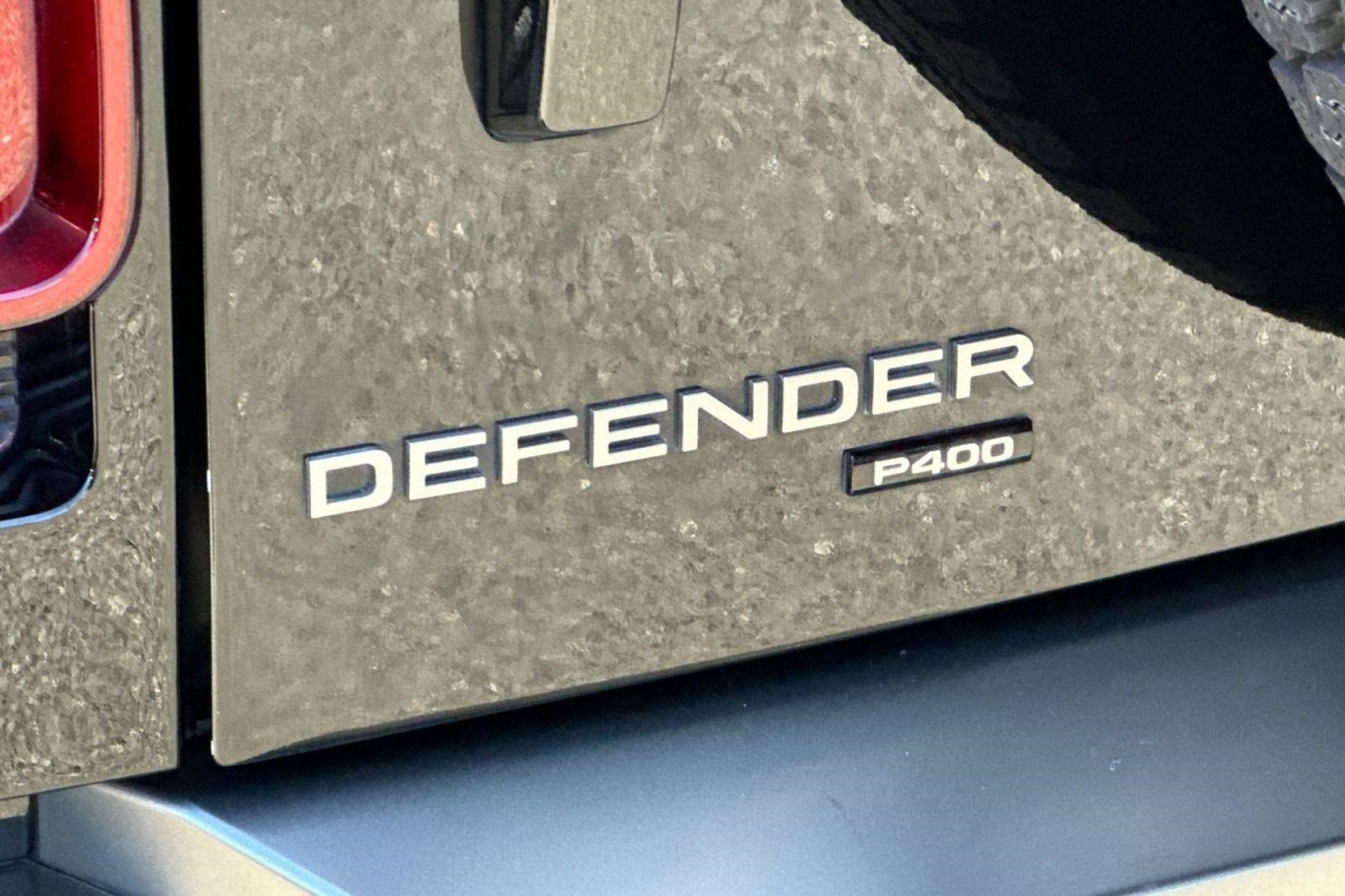 Certified 2022 Land Rover Defender 110 X-Dynamic HSE AWD/4WD image 24