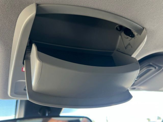 Used 2023 Toyota Camry SE image 33