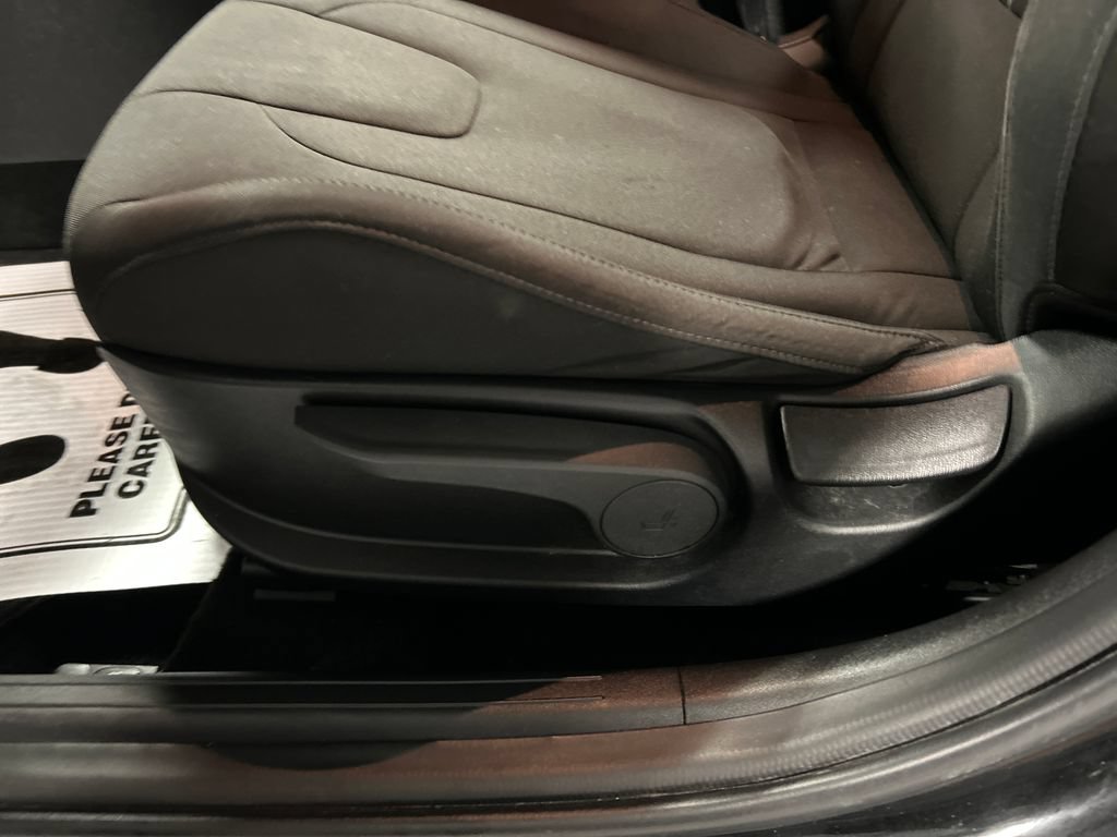 Used 2024 Hyundai Elantra SEL w/ Convenience Package FWD image 11