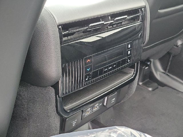 New 2026 Jeep Grand Wagoneer Limited AWD/4WD image 27