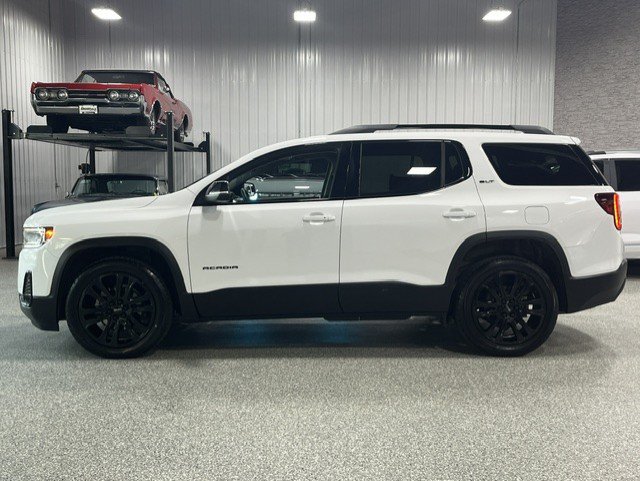 Certified 2023 GMC Acadia SLT w/ Elevation Edition AWD/4WD image 2