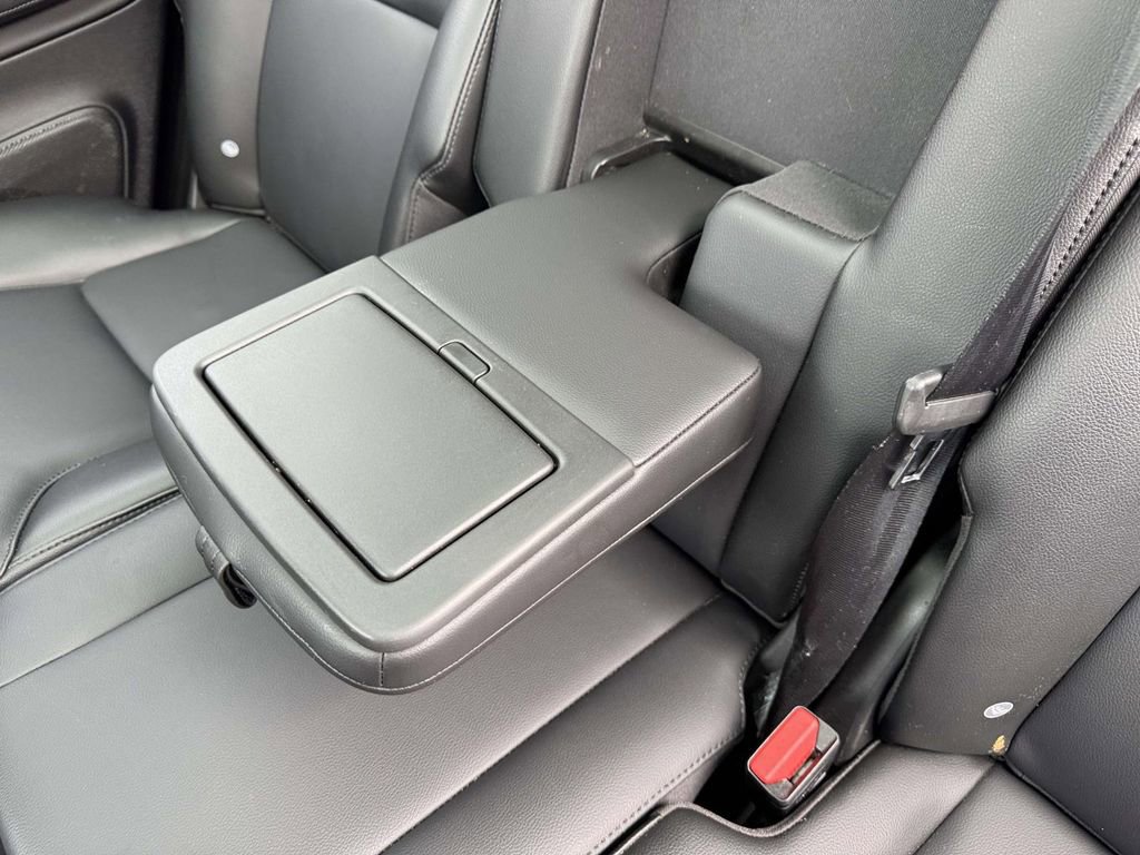Certified 2023 Volvo XC90 B5 Core w/ Climate Package image 13