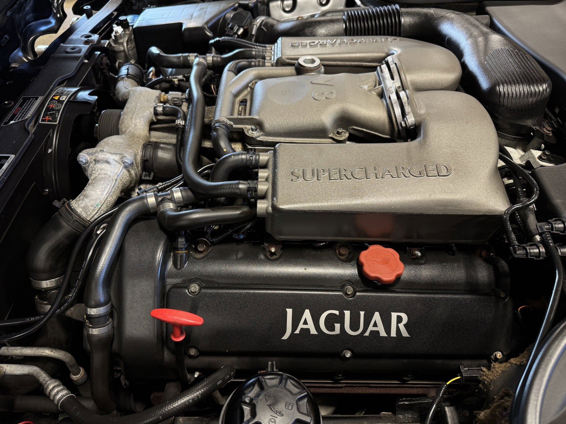 Used 2002 Jaguar XJ8 100 image 32