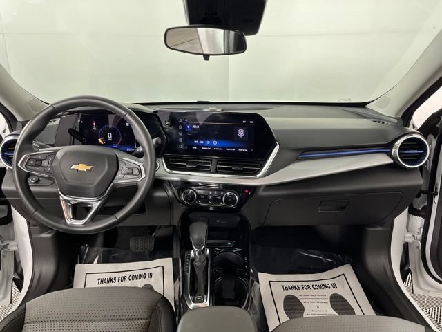 Used 2024 Chevrolet Trax LT w/ Driver Confidence Package FWD image 38