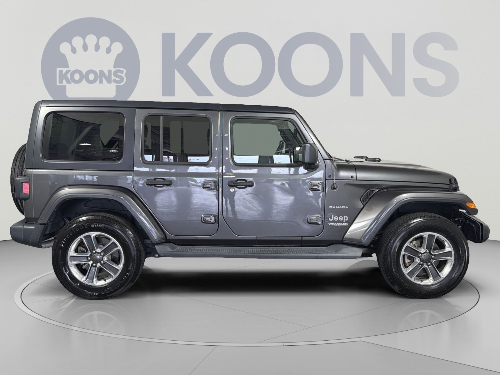 Used 2018 Jeep Wrangler Unlimited Sahara AWD/4WD image 8