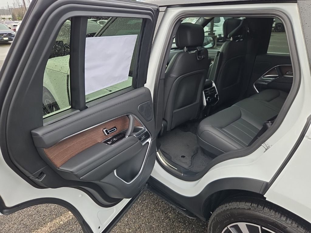 New 2026 Land Rover Range Rover SE image 15