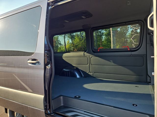 New 2025 Mercedes-Benz Sprinter 2500 image 28