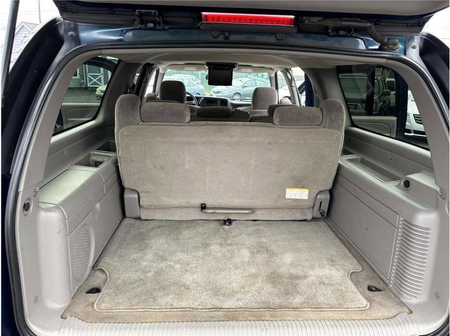 Used 2006 Chevrolet Suburban LS w/ Smart Select Package image 15