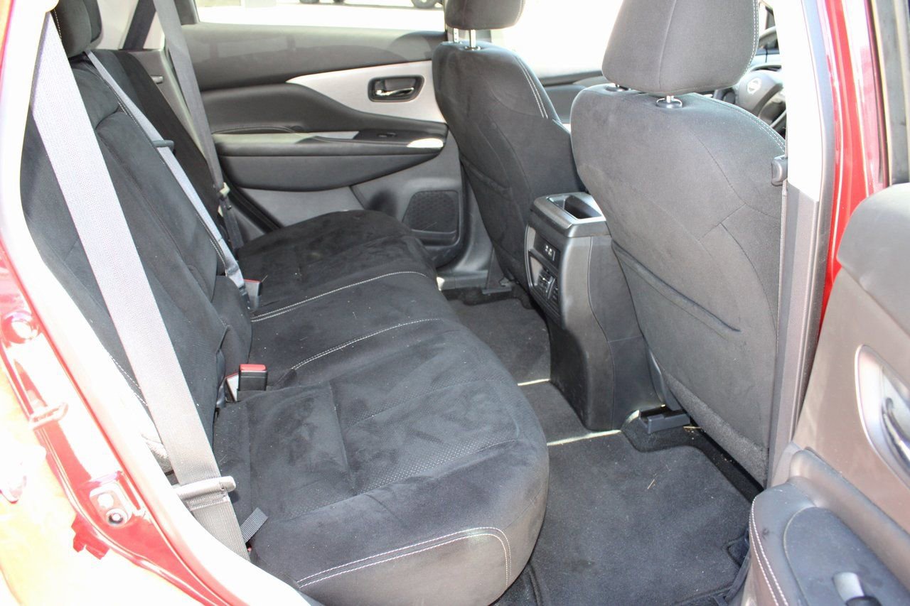 Used 2019 Nissan Murano SV w/ Premium Package image 18