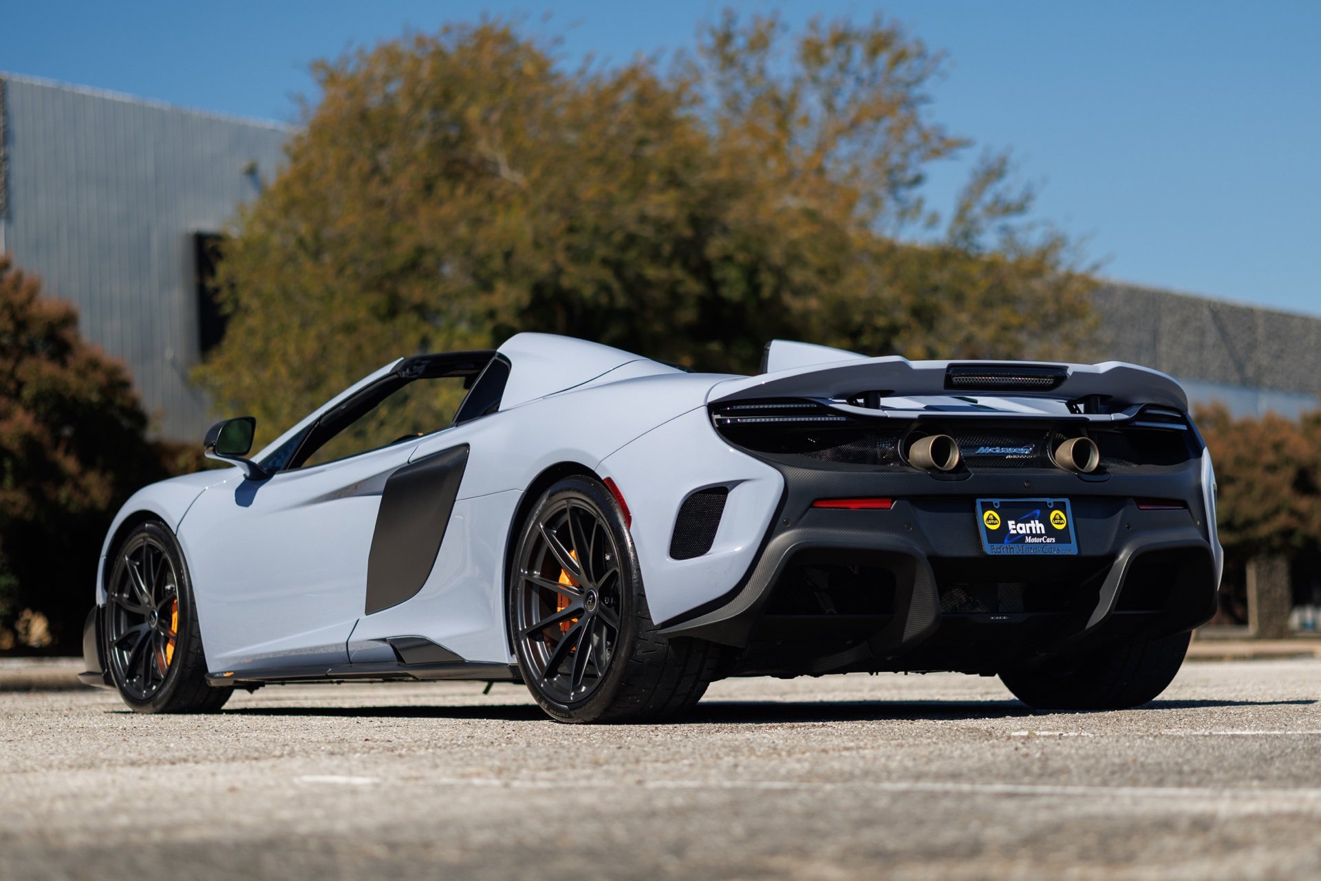 Used 2016 McLaren 675LT Spider image 8