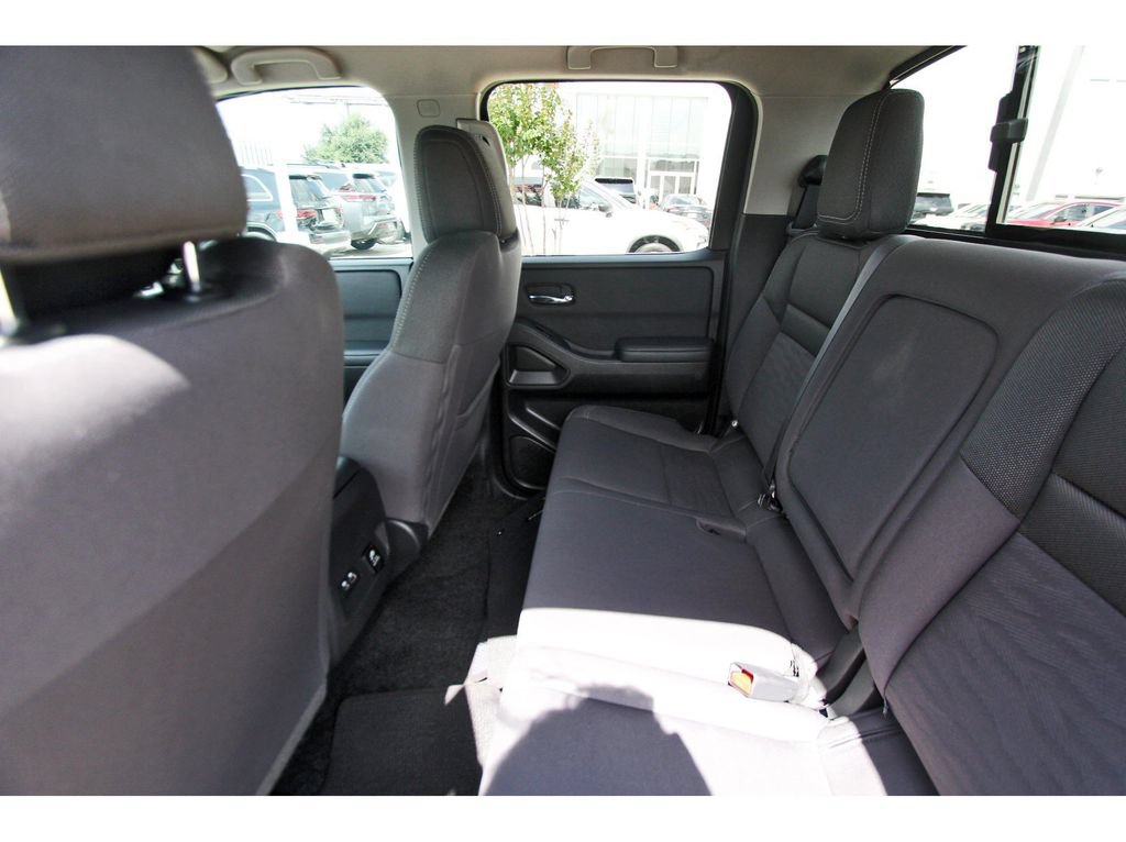 Used 2023 Nissan Frontier SV w/ SV Convenience Package AWD/4WD image 9