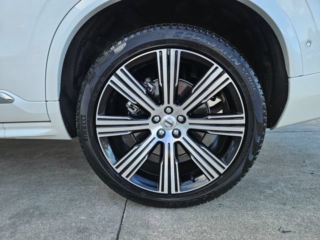 Certified 2025 Volvo XC90 T8 Plus w/ Protection Package Premier AWD/4WD image 9