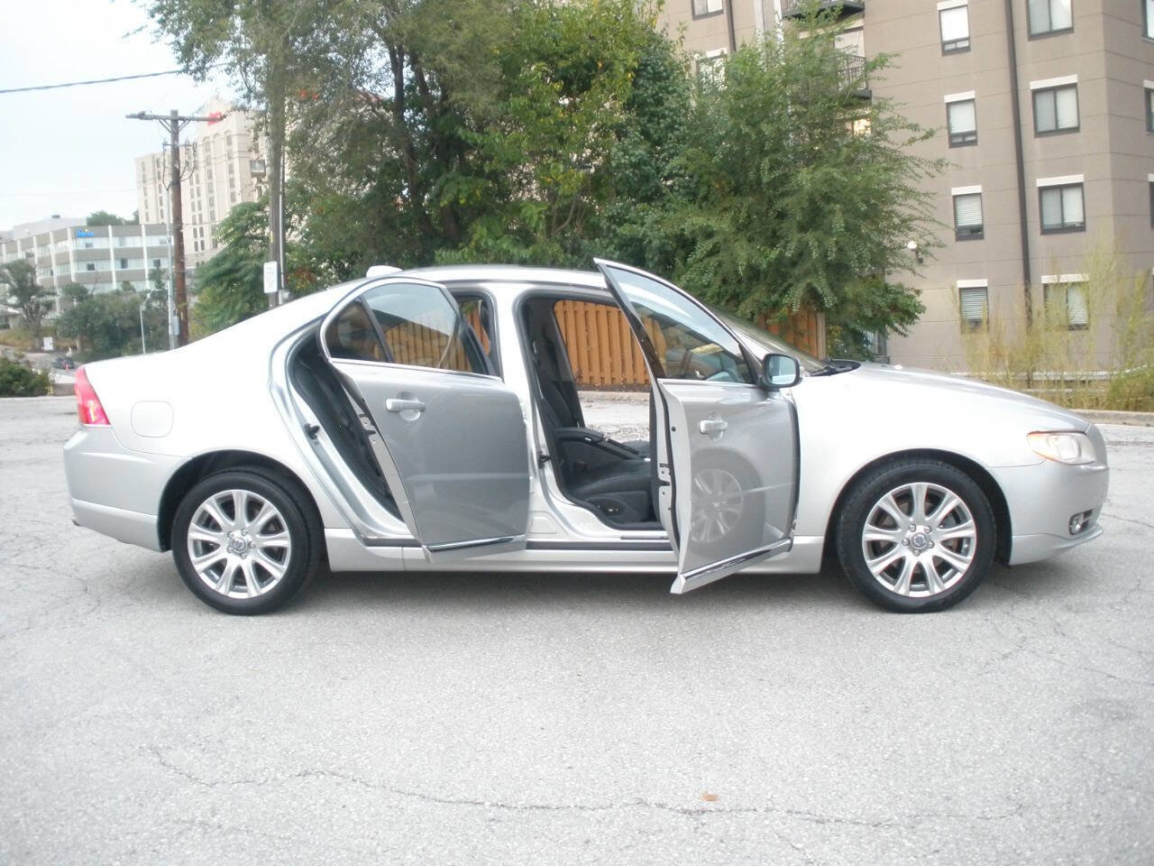 Used 2010 Volvo S80 3.2 image 19