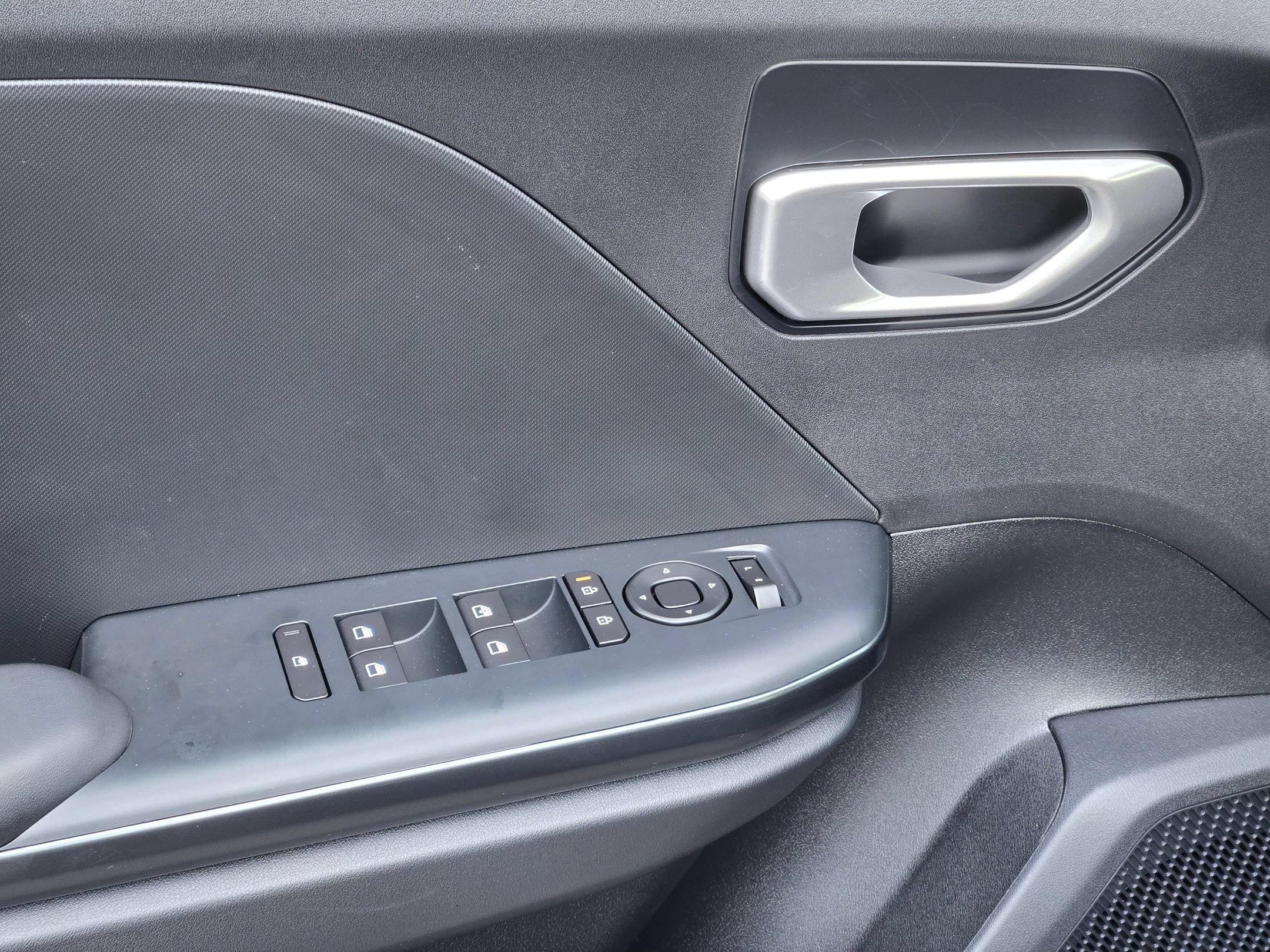 New 2026 Kia K4 FWD image 16