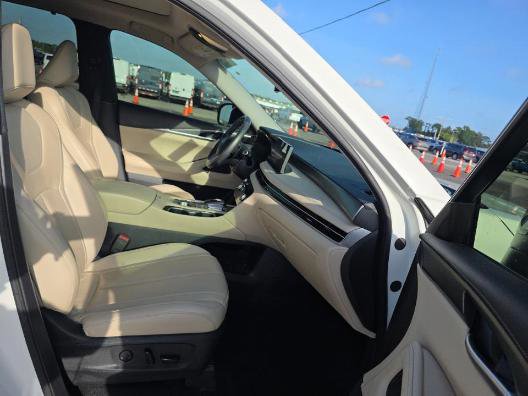 Used 2023 INFINITI QX60 Luxe w/ Cargo Package FWD image 9